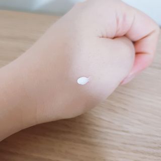 이엔코스 알부틴 알파 화이트닝크림 — 5점을 준 리뷰어가 2021년 2월 올린 사용 사진