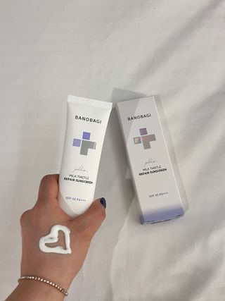 바노바기 코스메틱 바노바기 밀크씨슬 리페어 시카 선스크린 플러스 50ml — 5점을 준 리뷰어가 2023년 3월 올린 사용 사진
