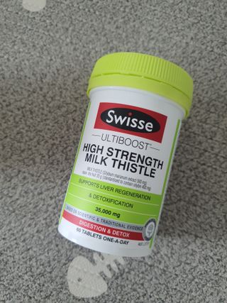 Swisse 스위스 고함량 밀크씨슬 35,000mg 60정 — 4.5점을 준 리뷰어가 2021년 11월 올린 사용 사진