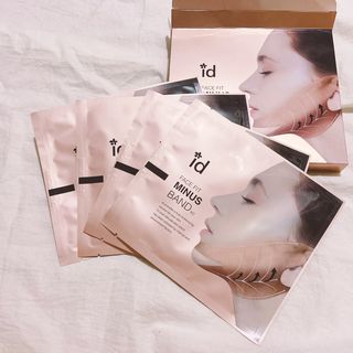 아이디플라코스메틱 아이디 페이스핏 마이너스 밴드 v2 — 5점을 준 리뷰어가 2021년 6월 올린 사용 사진