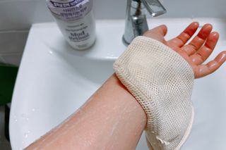 벨먼 내추럴 스파 머드레티놀 바디워시(그린로즈, 미드나잇 피오니) — 5점을 준 리뷰어가 2022년 5월 올린 사용 사진