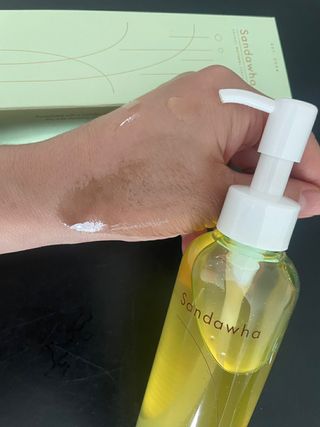 스킨큐어 산다화 순한 클렌징 동백 오일 200ml — 5점을 준 리뷰어가 2023년 12월 올린 사용 사진
