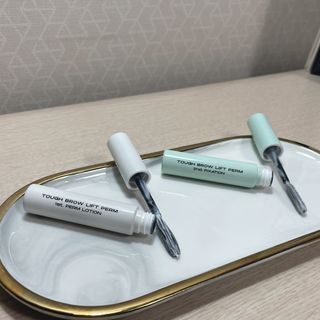 엔트로피메이크업 터프 브로우리프트펌 — 2점을 준 리뷰어가 2021년 11월 올린 사용 사진