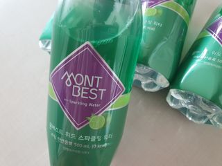 몽베스트 Montbest with Sparkling water Plain 20병 — 5점을 준 리뷰어가 2021년 11월 올린 사용 사진