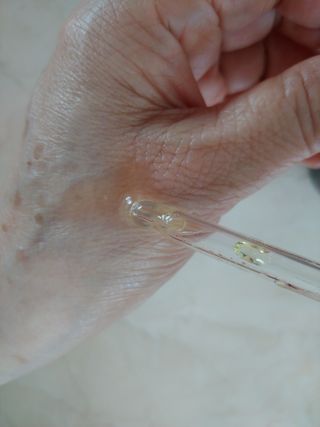 코매료 셀인키 리바이탈 퍼펙트 세럼 2종(천연오일100프로+순수비타민c150,000ppm) — 5점을 준 리뷰어가 2024년 2월 올린 사용 사진