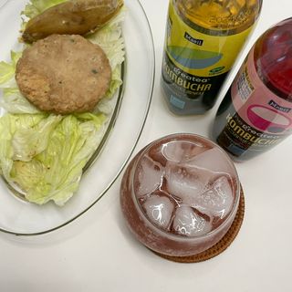 더그레잇티 콤부차 [매일유업] 더그레잇티 44kcal 콤부차 300ml *12개입 (오리지널 6개+베리리치 6개) — 5점을 준 리뷰어가 2023년 8월 올린 사용 사진