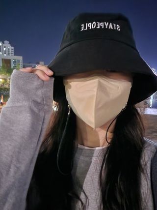 [스테이피플] STAYPEOPLE BUCKET HAT (BLACK) — 5점을 준 리뷰어가 2022년 9월 올린 사용 사진