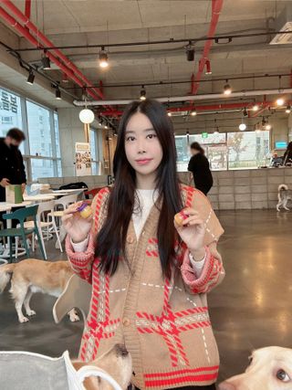 [후르디아] 올리브영 꿀과즙 립밤 2종 (블루베리/석류) — 5점을 준 리뷰어가 2022년 11월 올린 사용 사진