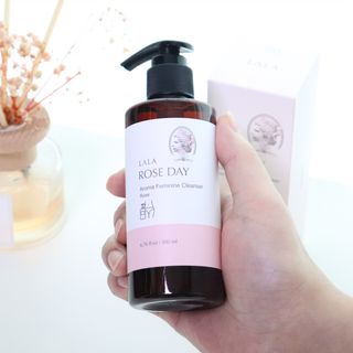라라로즈데이 시즌2 여성청결제 200ml 아로마 페미민 클렌저, 독일더마인증 — 5점을 준 리뷰어가 2021년 8월 올린 사용 사진