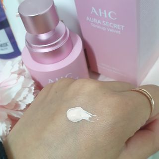 AHC 아우라 시크릿 톤업 벨벳 — 4점을 준 리뷰어가 2021년 5월 올린 사용 사진