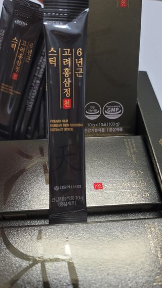 서울약사신협_6년근 고려홍삼정 천스틱 10g 30포 — 5점을 준 리뷰어가 2021년 11월 올린 사용 사진