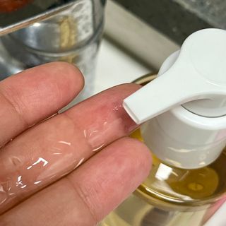 스킨1004 [SKIN1004] 마다가스카르 센텔라 라이트 클렌징 오일 200ml — 4.5점을 준 리뷰어가 2024년 8월 올린 사용 사진