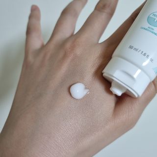 피지오겔 레드수딩 시카밸런스 크림 50ml — 4.5점을 준 리뷰어가 2022년 4월 올린 사용 사진