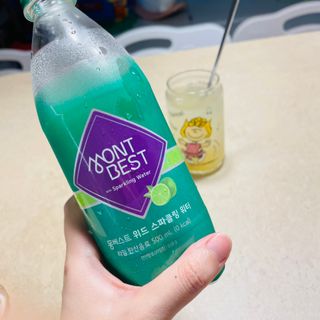 몽베스트 Montbest with Sparkling water Lime20병 — 5점을 준 리뷰어가 2021년 10월 올린 사용 사진