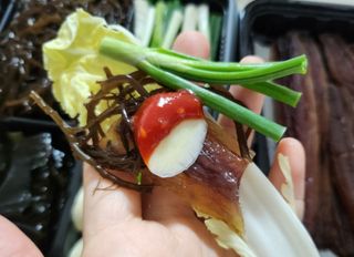 마라도푸드 포항 구룡포 햇 과메기 야채세트 마라도회식당 꽁치 — 5점을 준 리뷰어가 2024년 1월 올린 사용 사진