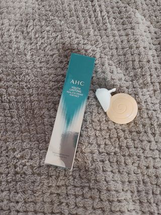 [NEW 탄력유턴 아이크림] AHC 유스 래스팅 리얼 아이크림 포 페이스 — 5점을 준 리뷰어가 2021년 3월 올린 사용 사진