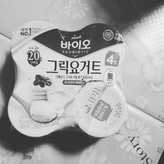 매일바이오 그릭요거트 오리지널 플레인 4개, 로스터리 커피믹스 4개 — 5점을 준 리뷰어가 2021년 12월 올린 사용 사진