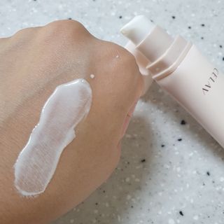 프리마인 선크림만 바꿨을 뿐인데 매일 물 2L챙겨먹고 기초케어 완벽하게 한 물빛피부 완성,셀라브UV프로텍터 — 5점을 준 리뷰어가 2023년 6월 올린 사용 사진