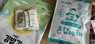 해풀잎 누구나 김밥*1ea [(혼합야채 35g *1ea,  김밥김 (5g, 5ea),  양념간장 (6g, 5ea), 참기름(5g, 2ea)] — 5점을 준 리뷰어가 2022년 7월 올린 사용 사진
