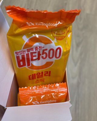 광동생활건강 [제니에디션] 비타500데일리스틱 gift set 60포+제니굿즈 3종+쇼핑백 — 5점을 준 리뷰어가 2021년 11월 올린 사용 사진