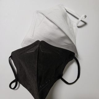 나무드 [유한킴벌리] 크리넥스 KF80 데일리 마스크 화이트 대형 블랙 10개 + 대형 화이트 10개 — 5점을 준 리뷰어가 2021년 10월 올린 사용 사진
