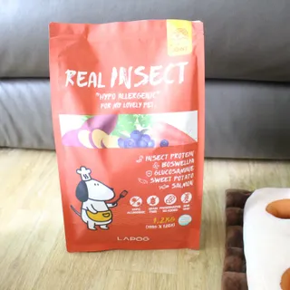 [푸디웜] 라포그  리얼인섹트 관절 저알러지 강아지 사료  1.2KG — 5점을 준 리뷰어가 2022년 8월 올린 사용 사진