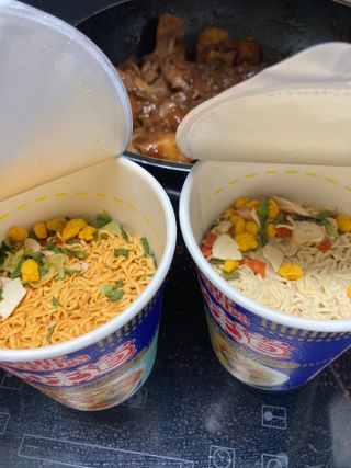 NISSIN 닛신 컵누들  4종 - 씨푸드오리지날, 씨푸드 스파이시, 씨푸드 커리, 씨푸드 XO소스 — 5점을 준 리뷰어가 2022년 11월 올린 사용 사진