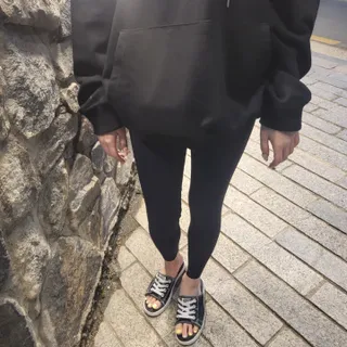 [딕시] 힙 플랙션 레깅스 HIP FLEXION Leggings — 5점을 준 리뷰어가 2022년 5월 올린 사용 사진
