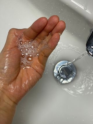 오투에니원 인컨보 바디 퍼퓸 샤워 젤 200ml — 5점을 준 리뷰어가 2023년 2월 올린 사용 사진