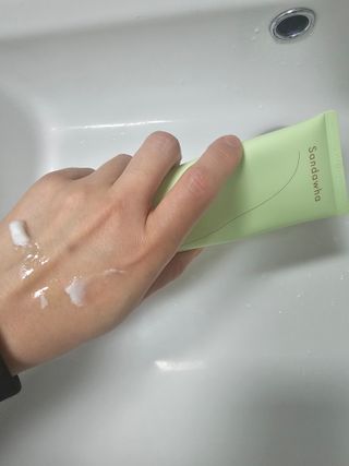 스킨큐어 산다화 울트라 젠틀 약산성 세안제 — 5점을 준 리뷰어가 2023년 3월 올린 사용 사진