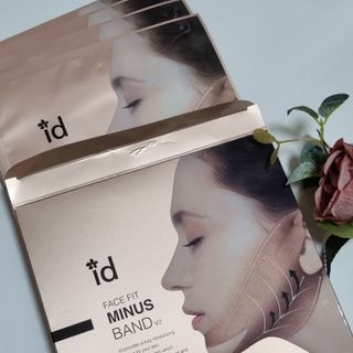 아이디플라코스메틱 아이디 페이스핏 마이너스 밴드 v2 — 5점을 준 리뷰어가 2021년 10월 올린 사용 사진