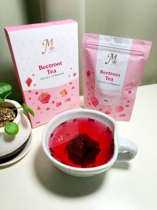 마시다 매혹적인 붉은 빛이 입안 가득히, 비트루트차 — 5점을 준 리뷰어가 2021년 3월 올린 사용 사진