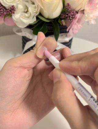 1+2 뷰젤 매직케어 손톱영양제+스톤푸셔+코인타올 셀프 네일케어 — 4점을 준 리뷰어가 2022년 10월 올린 사용 사진