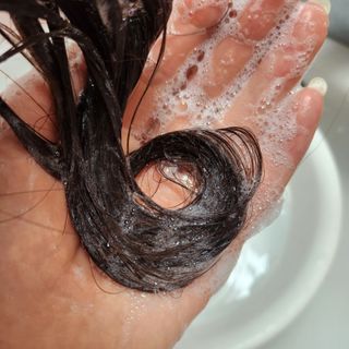 [딸로] 비어이스트테라피 스칼프 샴푸 — 5점을 준 리뷰어가 2024년 1월 올린 사용 사진