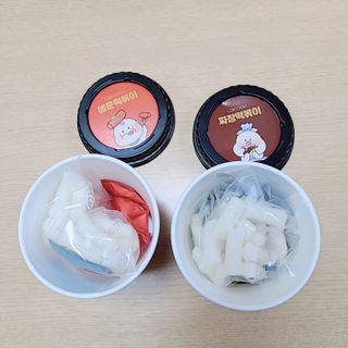 유비쿡 컵떡볶이 매운컵떡볶이2개/ 짜장컵떡볶이 2개  총 4개세트 — 5점을 준 리뷰어가 2021년 3월 올린 사용 사진