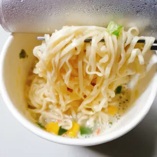 NISSIN 닛신 컵누들  4종 - 씨푸드오리지날, 씨푸드 스파이시, 씨푸드 커리, 씨푸드 XO소스 — 5점을 준 리뷰어가 2022년 2월 올린 사용 사진