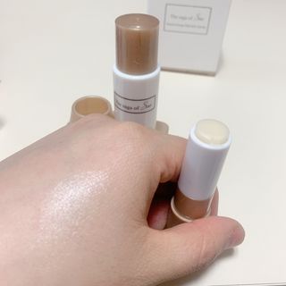 더사가오브수 [사가수] 효혜윤 보태니컬 에너지 에센스인로션 20ml /아이포올 스틱 3g — 5점을 준 리뷰어가 2023년 2월 올린 사용 사진