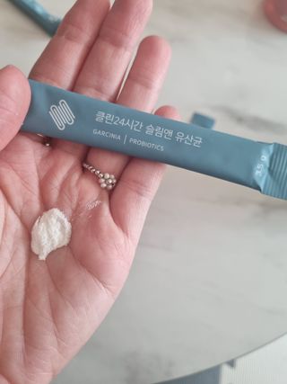 클린24시간 슬림앤유산균 1박스 (3.5g X 15포) — 5점을 준 리뷰어가 2022년 11월 올린 사용 사진
