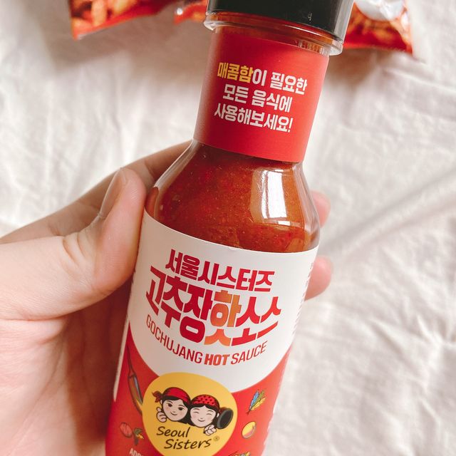 [서울시스터즈] 신제품 고추장 핫소스 185g 1개+신제품 김치스낵 90g 2개 리뷰 사진