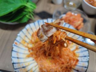 [한면원] 비빔국수 2인분 — 5점을 준 리뷰어가 2022년 8월 올린 사용 사진