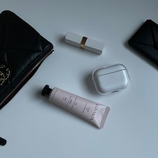 러브모아 향수 고체향수 승무원 고체향수 바르는 향수 니치향수 도손 우드세이지 앤 씨솔트 — 5점을 준 리뷰어가 2023년 1월 올린 사용 사진