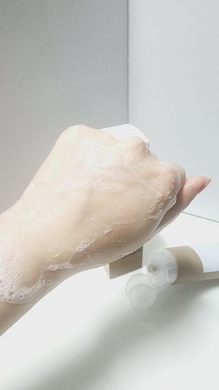 스킨1004 [SKIN1004] 마다가스카르 센텔라 앰플 폼 125ml — 5점을 준 리뷰어가 2024년 8월 올린 사용 사진
