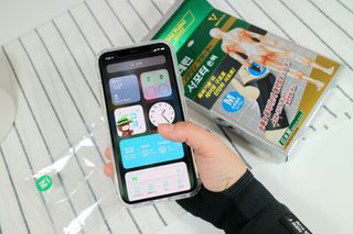 반테린서포터 손목 — 4점을 준 리뷰어가 2021년 5월 올린 사용 사진