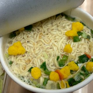 NISSIN 닛신 컵누들  4종 - 씨푸드오리지날, 씨푸드 스파이시, 씨푸드 커리, 씨푸드 XO소스 — 4.5점을 준 리뷰어가 2022년 3월 올린 사용 사진