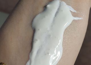 약손명가코스메틱 에오스보떼 스피드터치 선크림 50ml — 5점을 준 리뷰어가 2021년 8월 올린 사용 사진