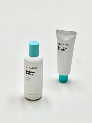 리더스코스메틱 리더스 카밍 바이오틱스 #1등 진정 기획세트 [에센스 워터150ml + 크림 마스크80ml] — 5점을 준 리뷰어가 2022년 8월 올린 사용 사진