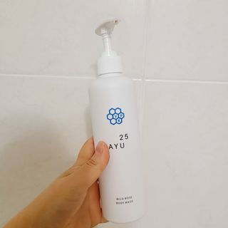 AYU25[아유트웬티파이브]피부 진정, 보습 와일즈 로즈 바디워시 — 5점을 준 리뷰어가 2021년 4월 올린 사용 사진