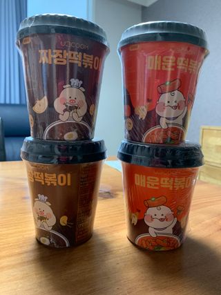유비쿡 컵떡볶이 매운컵떡볶이2개/ 짜장컵떡볶이 2개  총 4개세트 — 4점을 준 리뷰어가 2021년 6월 올린 사용 사진