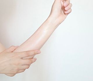 에센느 닥터 센시 아토 프로바이옴 바디로션 — 5점을 준 리뷰어가 2022년 9월 올린 사용 사진