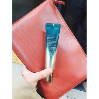 [NEW 탄력유턴 아이크림] AHC 유스 래스팅 리얼 아이크림 포 페이스 — 5점을 준 리뷰어가 2021년 2월 올린 사용 사진